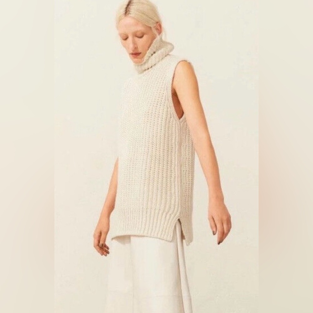 H&M Turtleneck Tunic Sleeveless Ivory Knit Sweater